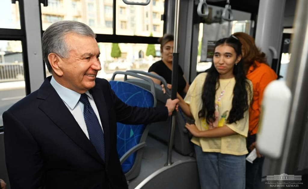 «Agar yo‘llarni shunday qilsak, odamlar faqat shanba va yakshanba kunlari mashinasida yuradi» — Prezident